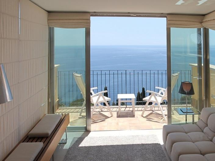 French Balcony | Chambres d'hôtel à Taormina | Hôtel 4 étoiles Taormina Boutique Hotel